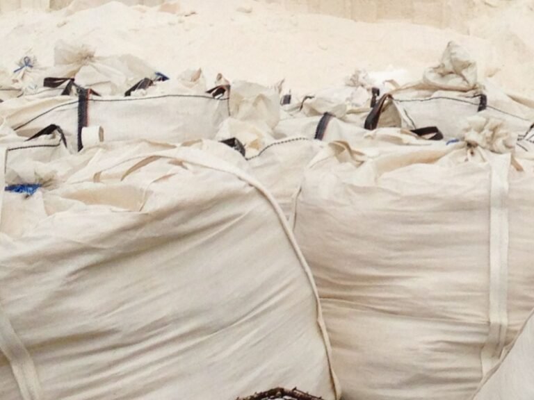 Choosing the Right Woven Bags for Mining and Mineral Packaging